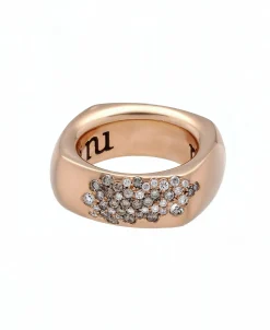 Anillo Ancho con Pavé de Diamantes Blancos y Brown en Oro Rosa