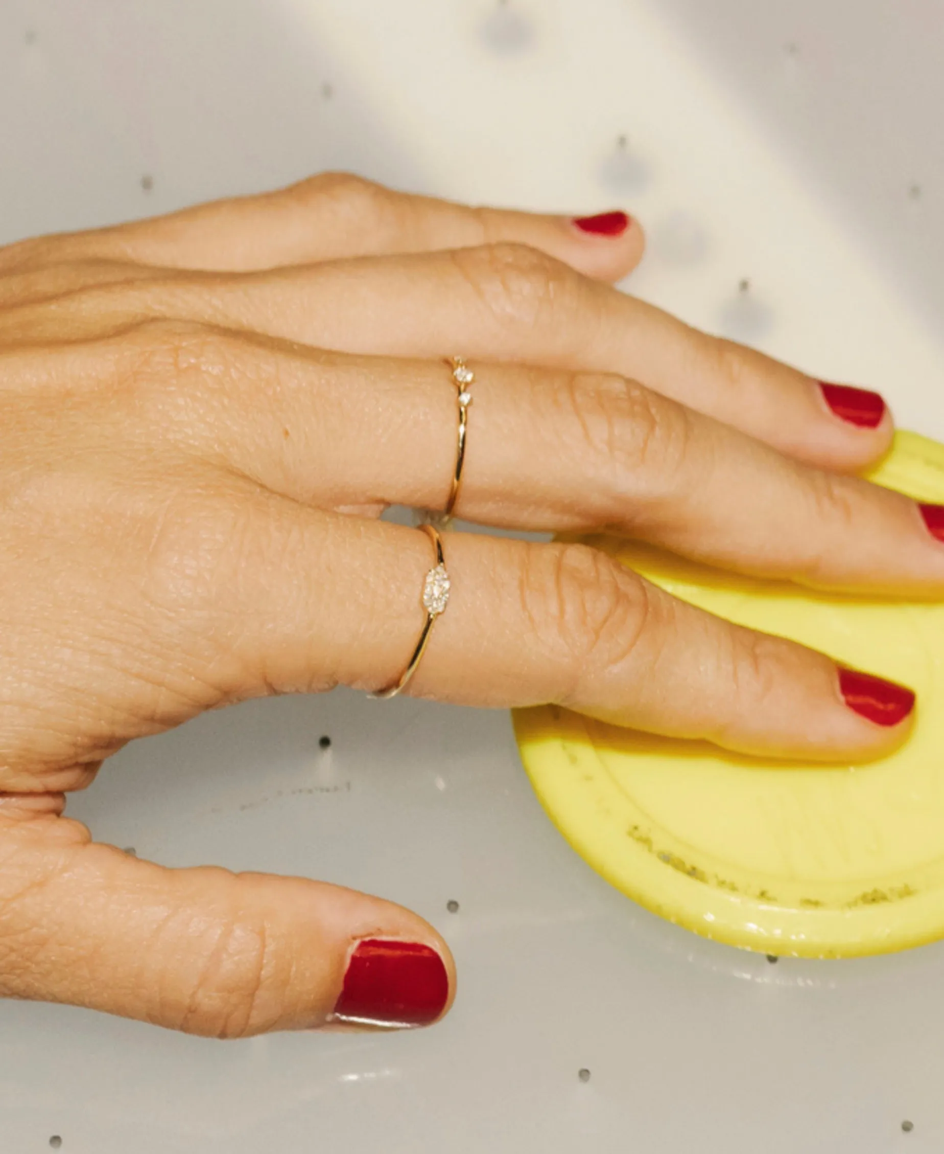 Anillo LECARRÉ Motivo Central Mini Oro y Diamantes | GA119OA