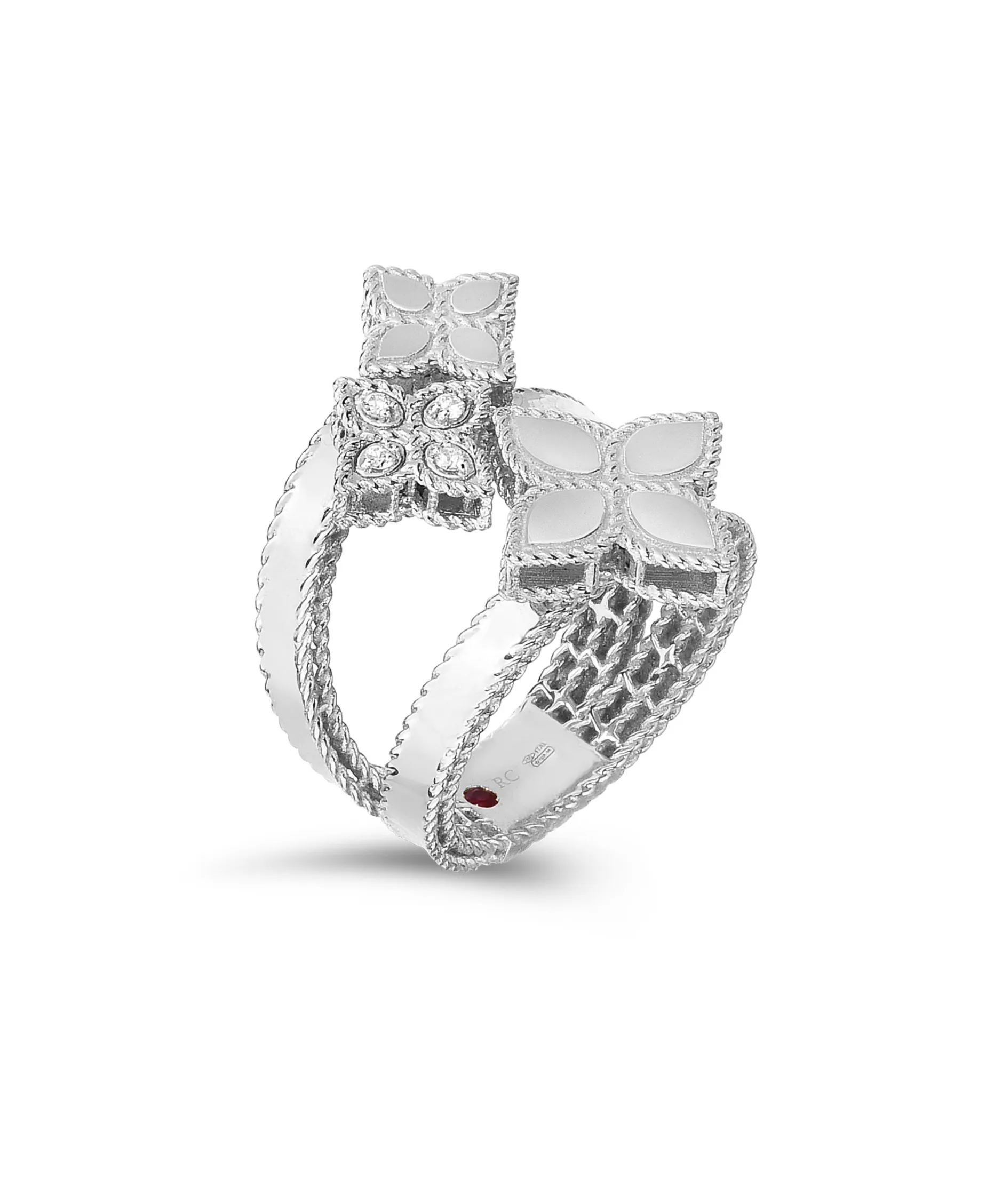 Anillo Roberto Coin Princess Flower Triple Motivo Oro Blanco Con Diamantes - ADR777RI0645