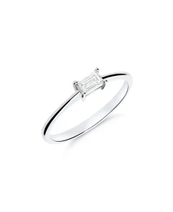 Anillo Solitario con Diamante Talla Baguette y Oro Blanco