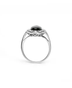 Anillo Vintage con Ónix y Diamantes en Platino