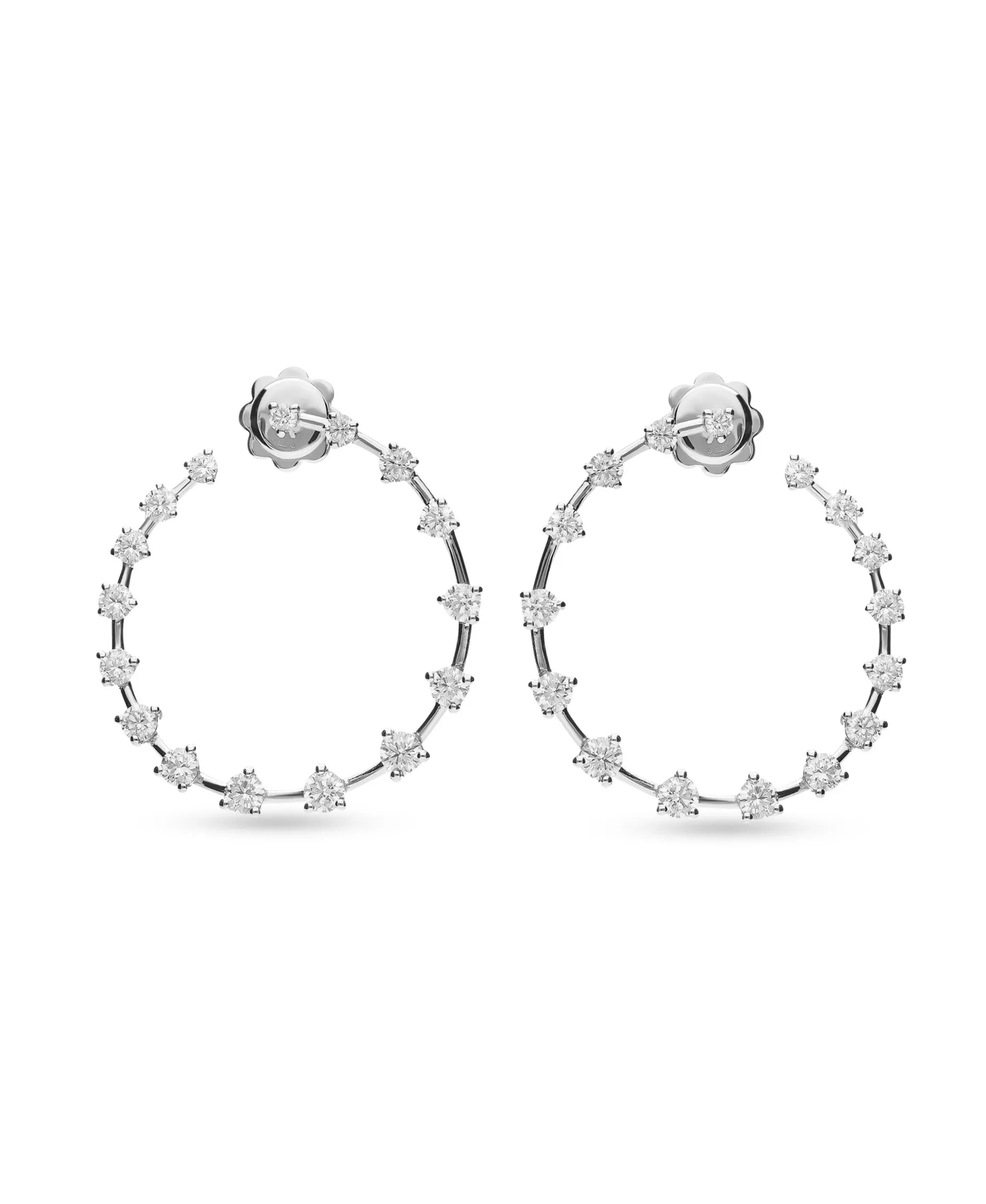 Aros Abiertos con Diamantes Degradé en Oro Blanco