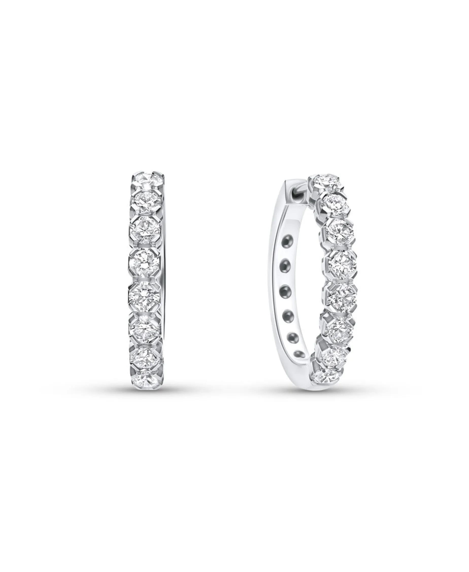 Aros Medianos con Diamantes 0,78 cts en Oro Blanco