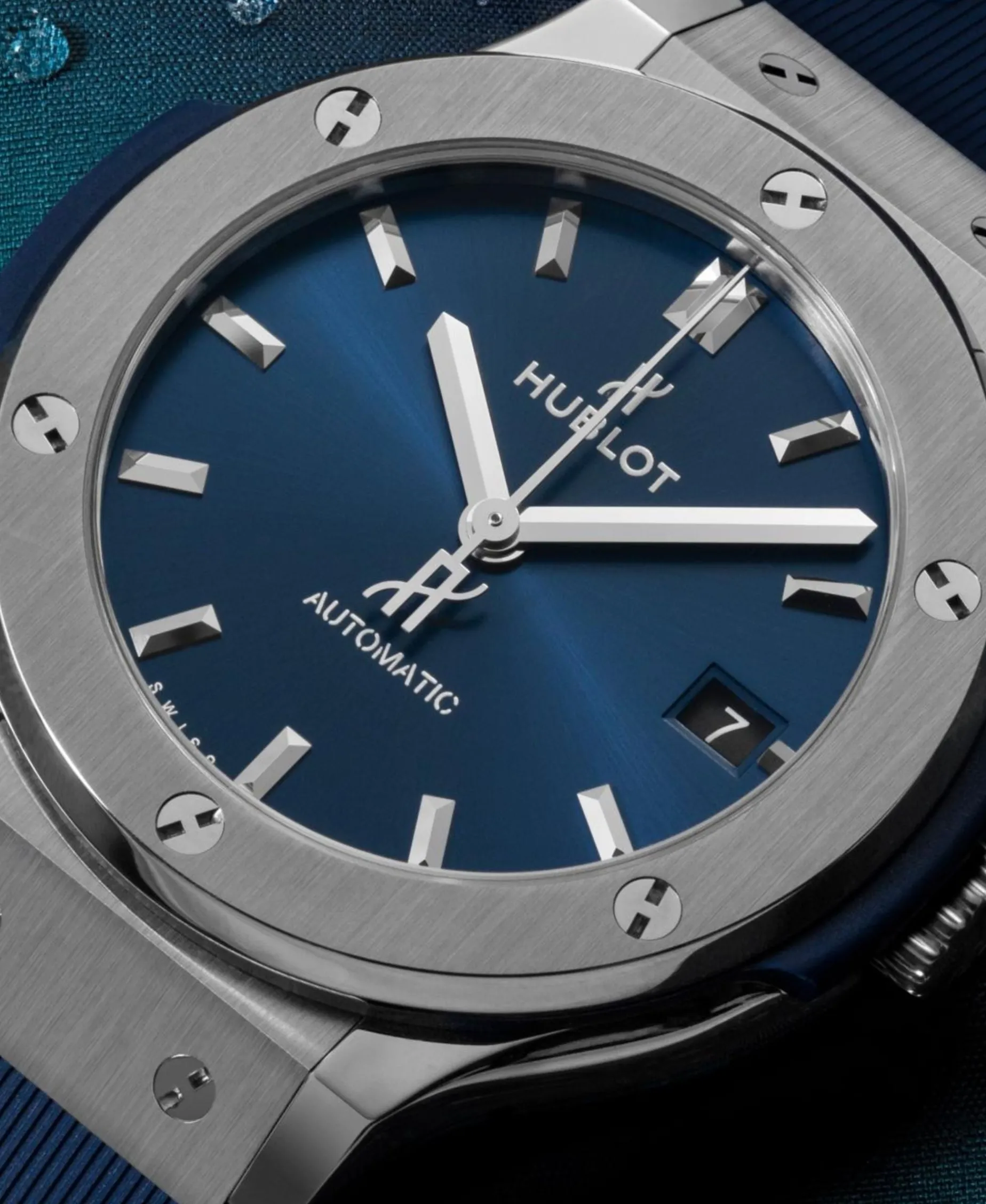 Hublot Classic Fusion Titanium Blue 38 mm | 565.NX.7170.RX