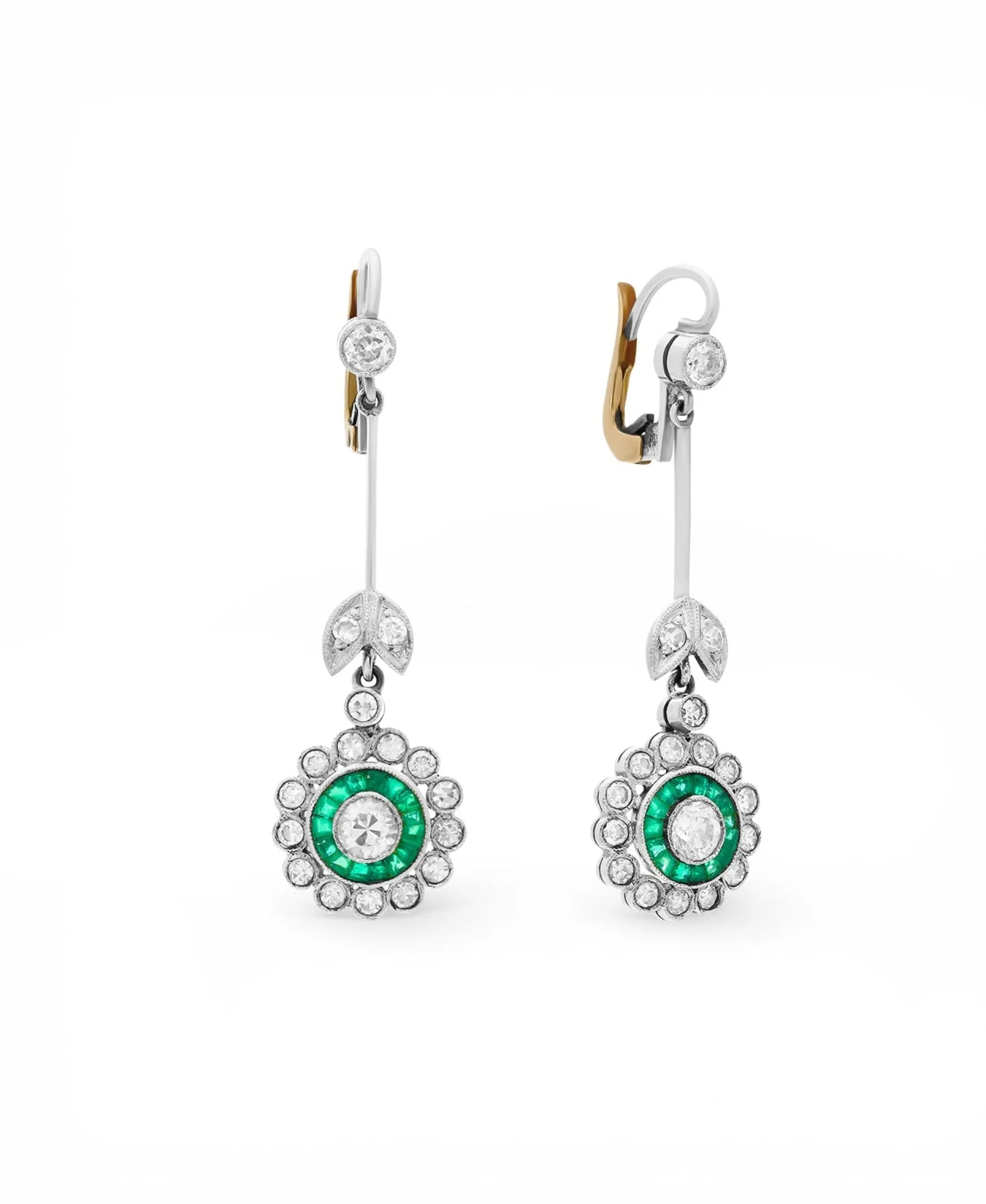Pendientes Vintage Años 40 en Oro Blanco con Roseta de Esmeraldas y Diamantes