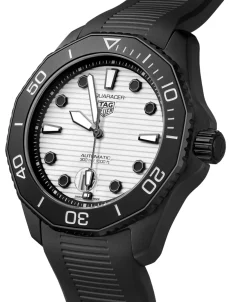 TAG Heuer Aquaracer Professional 300 Nightdiver 43 mm | WBP201D.FT6197